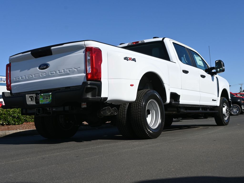 2025 Ford F-350 Super Duty XL