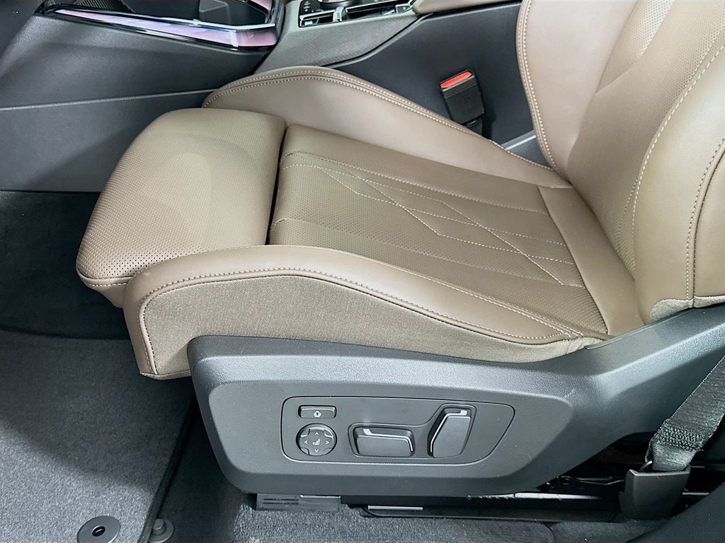 Thumbnail: 2026 BMW X3 - 21