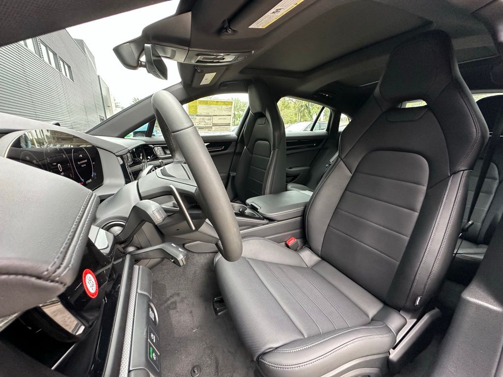Thumbnail: 2026 Porsche Panamera - 5