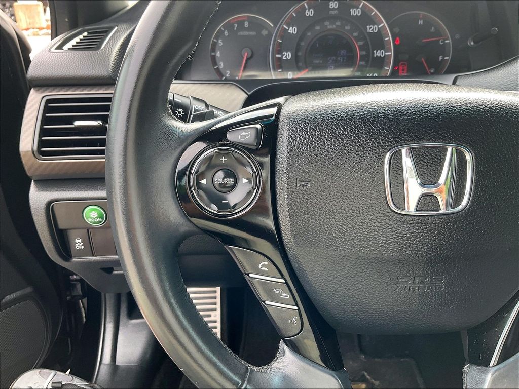 2016 Honda Accord — photo 22