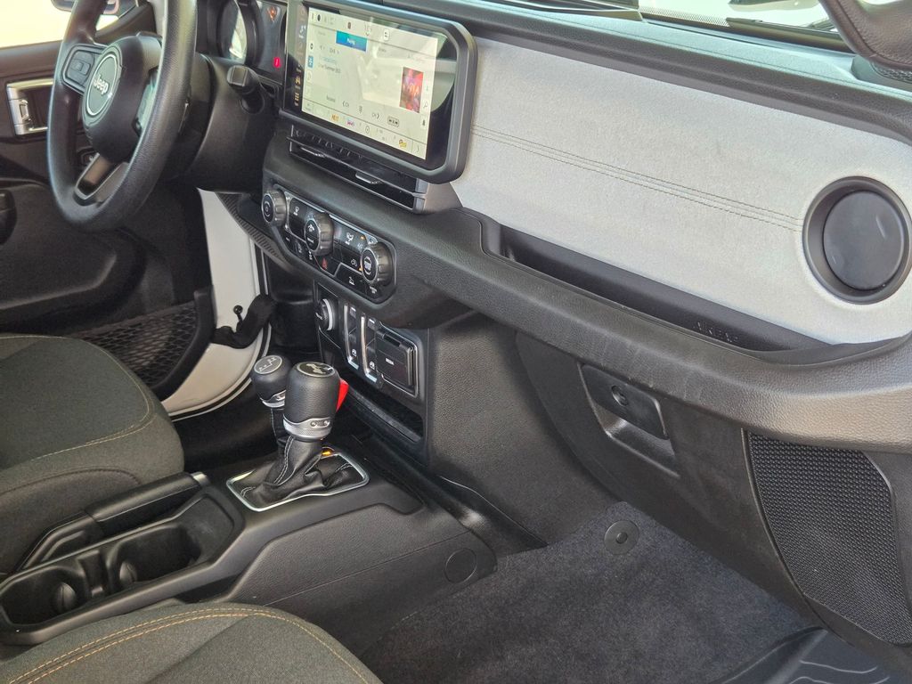 Used 2025 Jeep Wrangler SUV