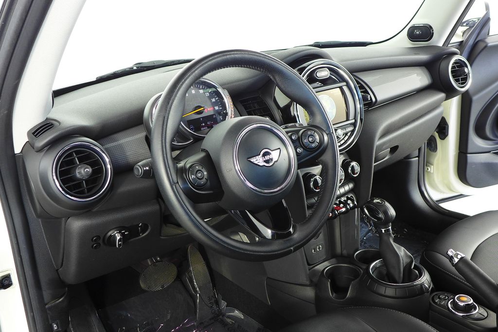 Thumbnail: 2015 MINI Cooper - 25