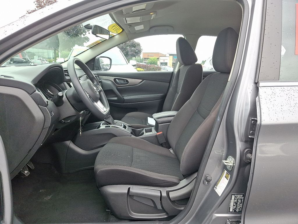 Thumbnail: 2019 Nissan Rogue Sport - 14