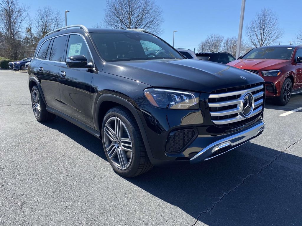 2025 Mercedes-Benz GLS 450 4MATIC 3