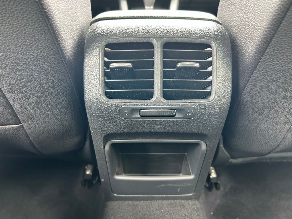 2010 Volkswagen Jetta Limited Edition 31