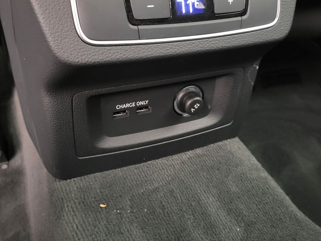 Thumbnail: 2023 Audi SQ5 - 21