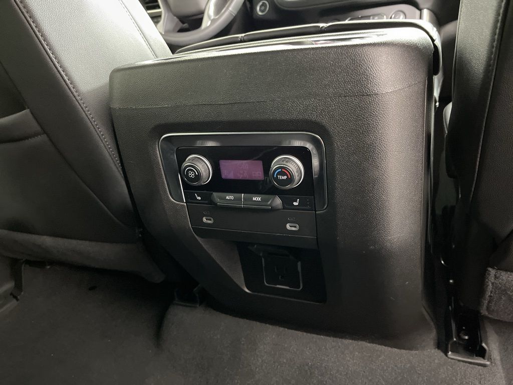 Thumbnail: 2024 Chevrolet Suburban - 18