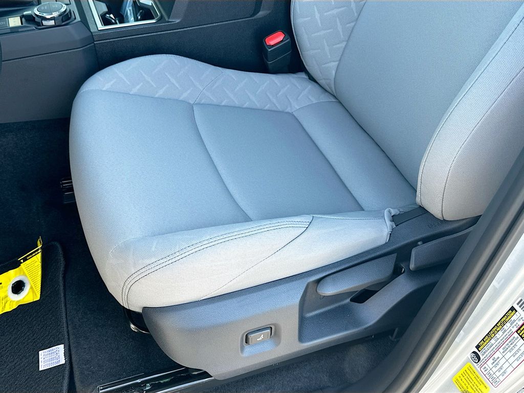 2025 Toyota Tacoma SR5 19