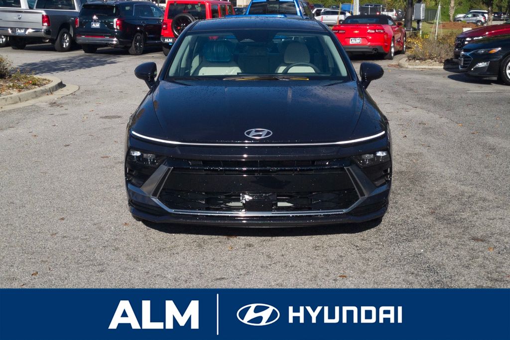 New 2025 Blue Hyundai SEL image 3