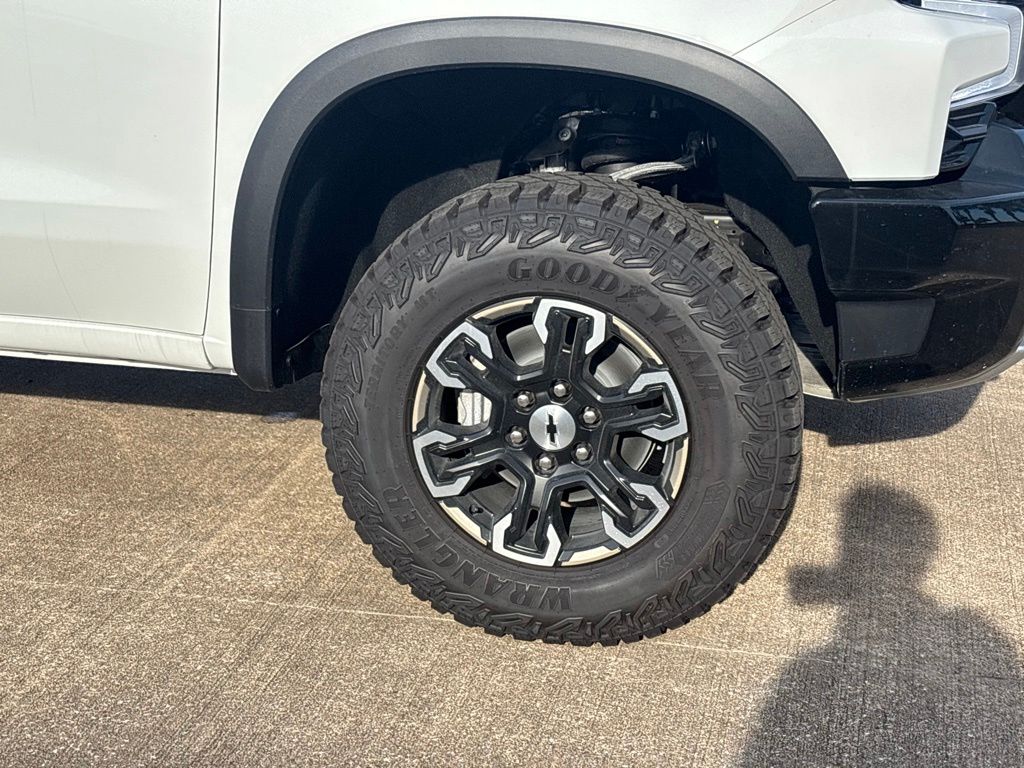2026 Chevrolet Silverado 1500 ZR2 - 7
