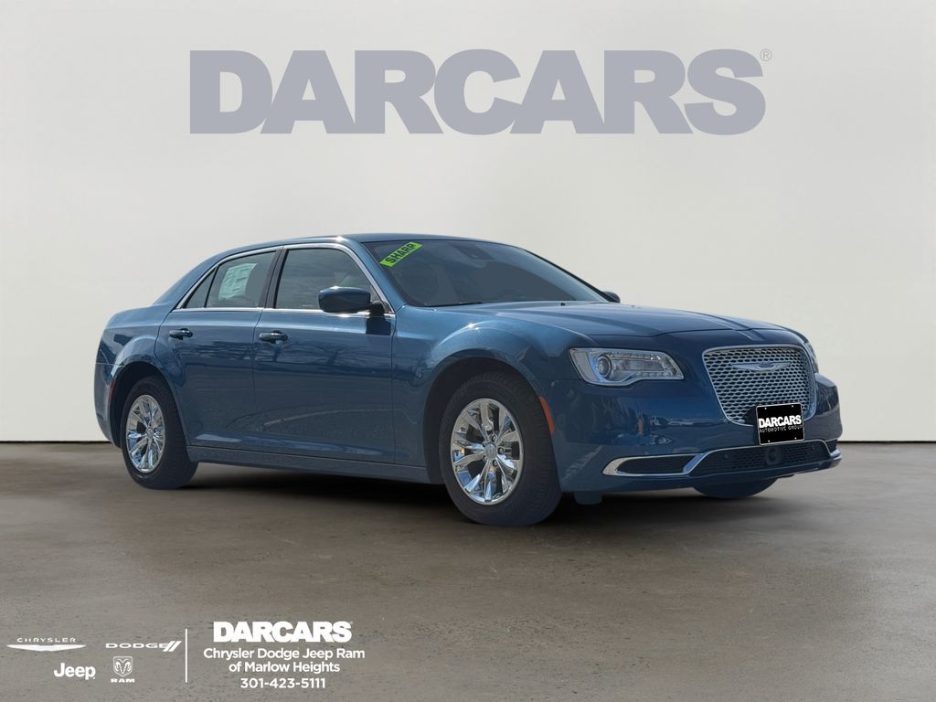 2023 Chrysler 300 Touring RWD