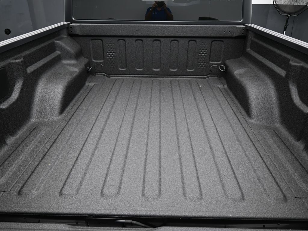 New 2026 Granite Crystal Metallic Clearcoat Jeep Sport image 34