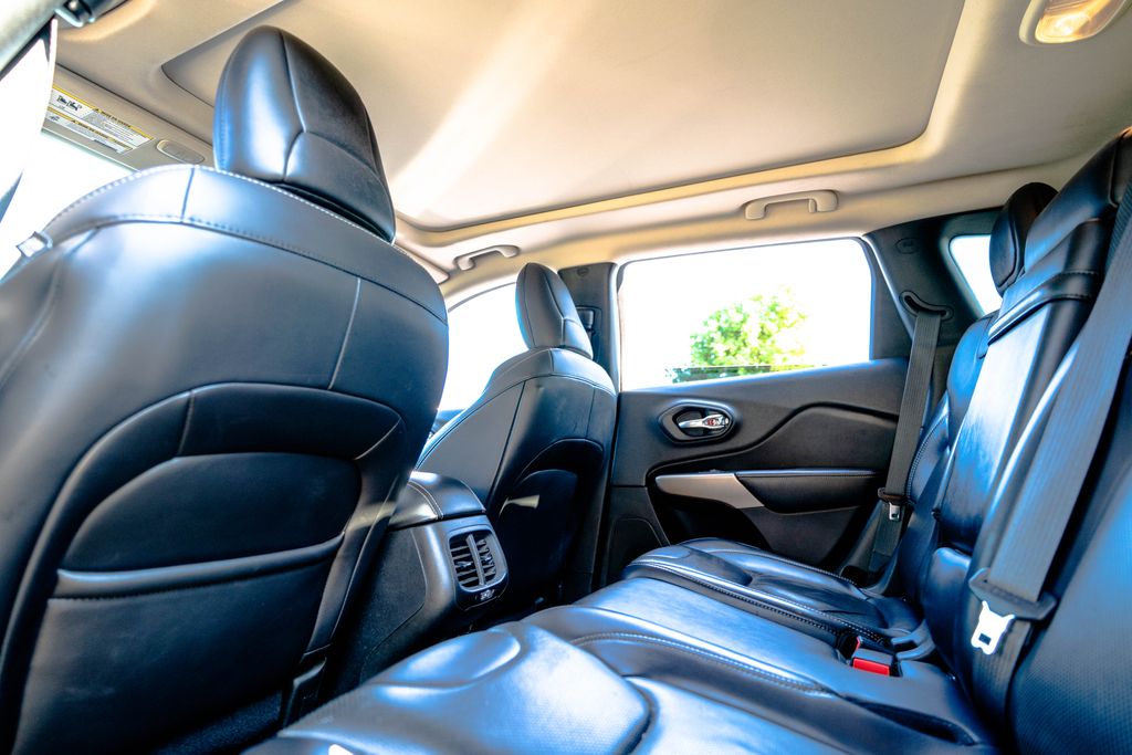 Used 2017 Jeep Cherokee SUV