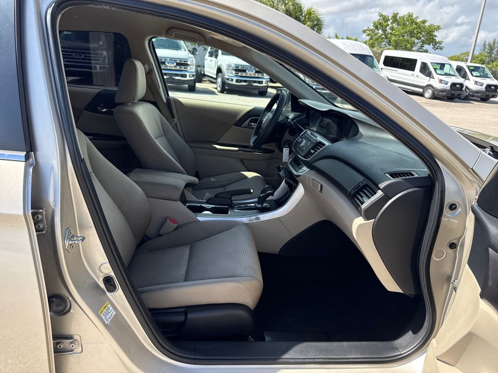 Used 2014 Beige Honda LX image 23