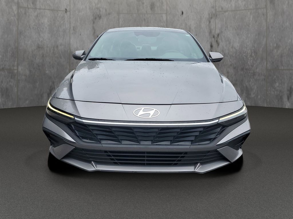 Used 2025 Hyundai Elantra Sedan