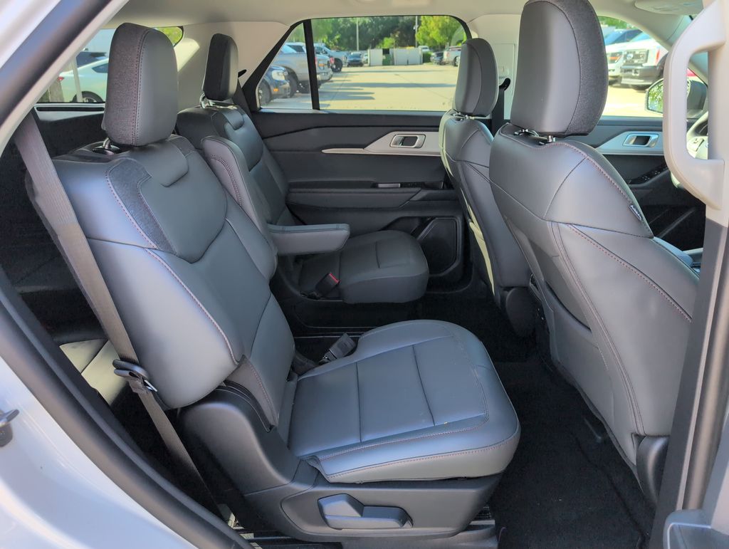 2026 Ford Explorer Active - Photo 15