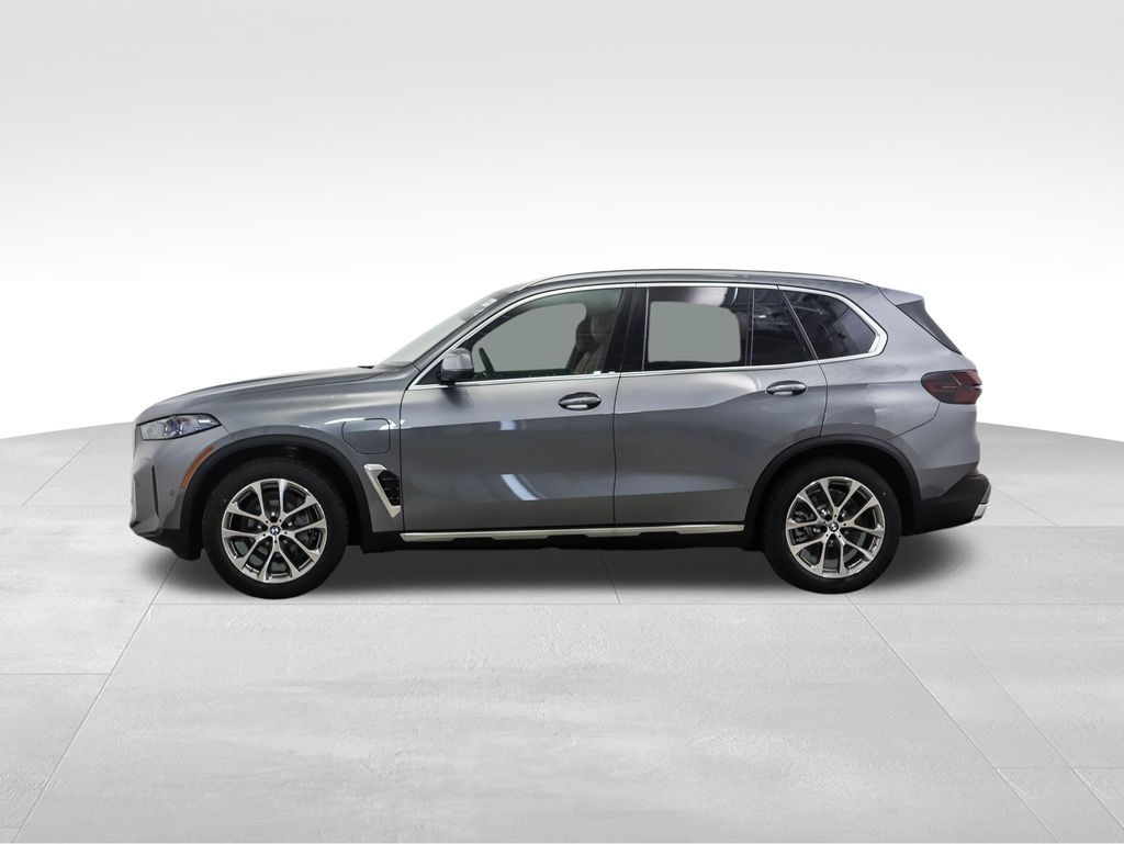 Thumbnail: 2026 BMW X5 - 2