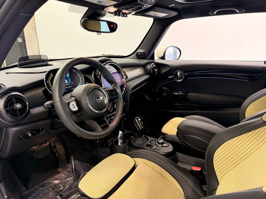 Thumbnail: 2023 MINI Cooper - 11