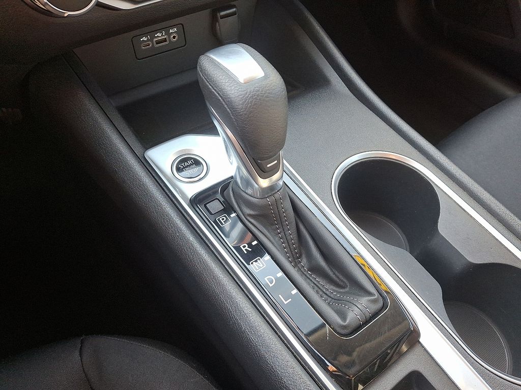 2022 Nissan Altima SV 15