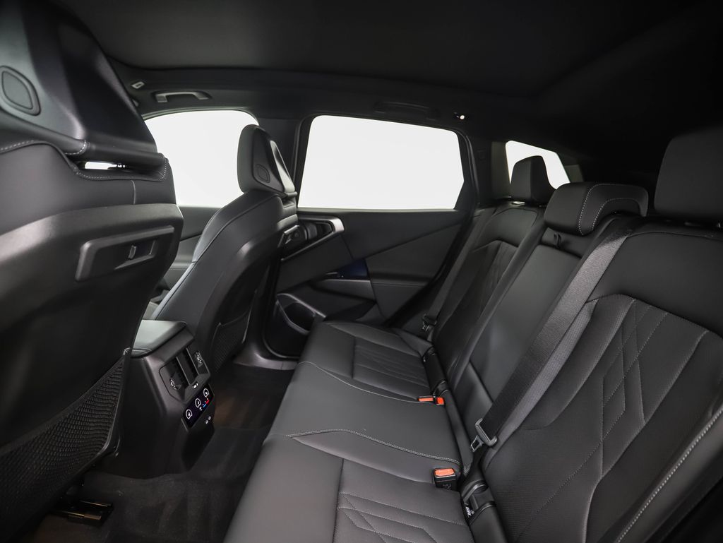 Thumbnail: 2025 BMW X3 - 21