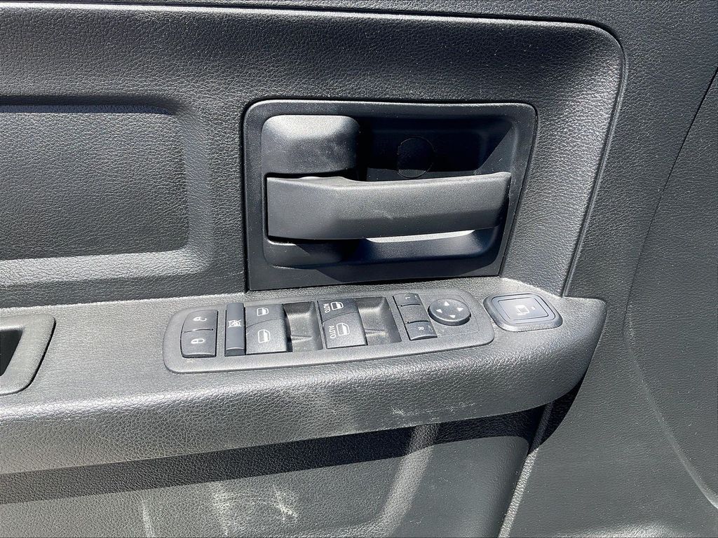 2023 Ram 3500 — photo 34