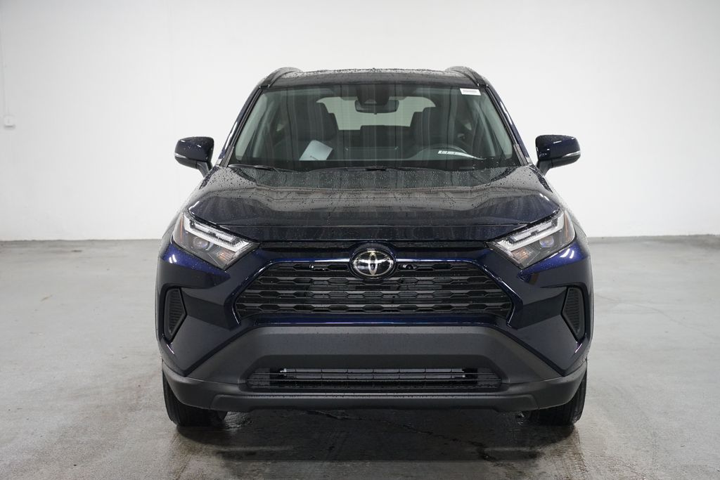 2025 Toyota RAV4 XLE 2