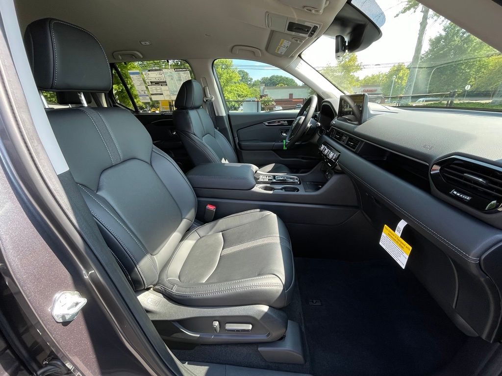 Thumbnail: 2026 Honda Pilot - 32