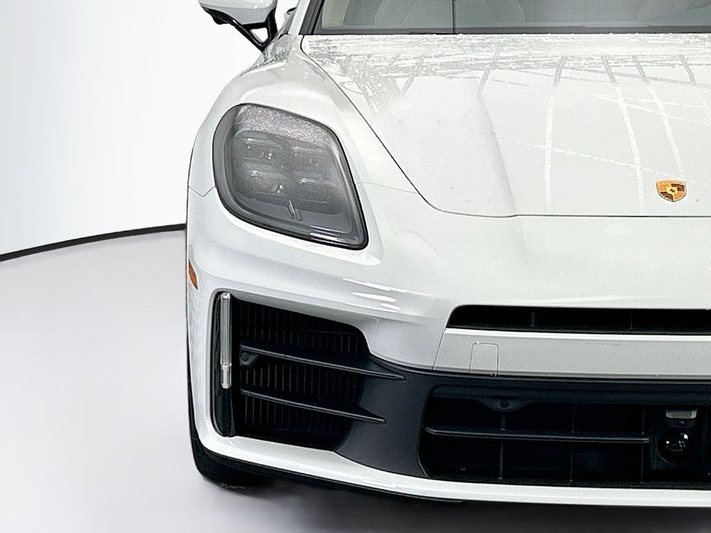 Thumbnail: 2026 Porsche Panamera - 12