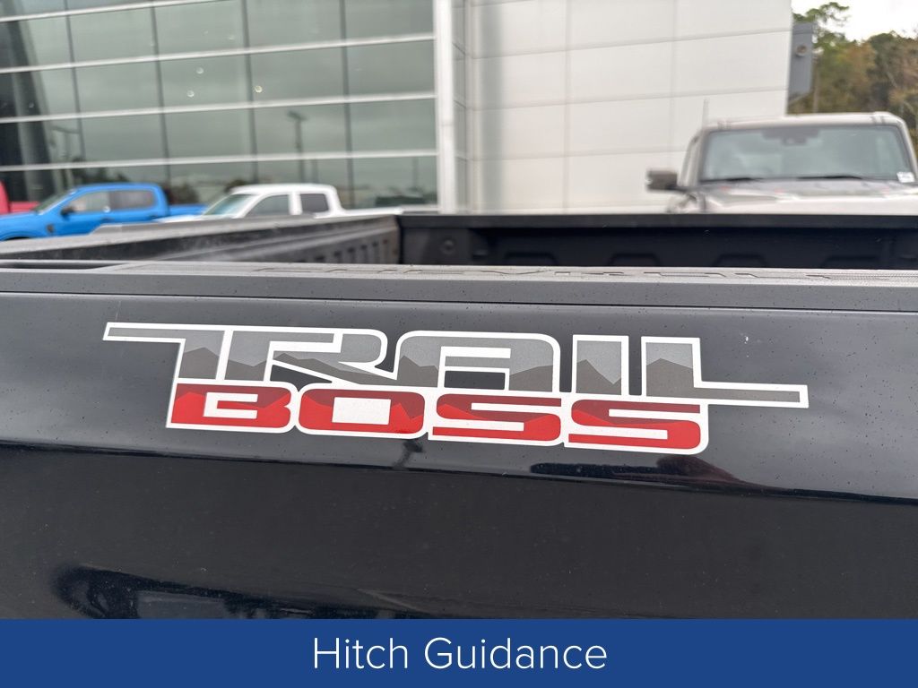 2021 Chevrolet Silverado 1500 4WD Crew Cab Short Bed Custom Trail Boss
