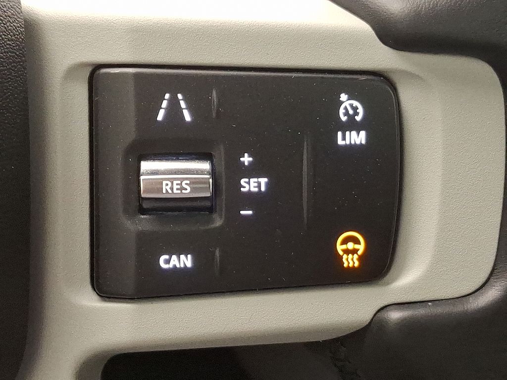 Thumbnail: 2023 Land Rover Defender - 24