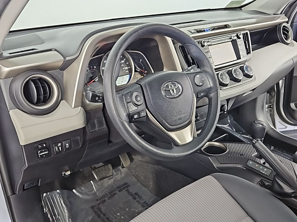 Thumbnail: 2015 Toyota RAV4 - 29
