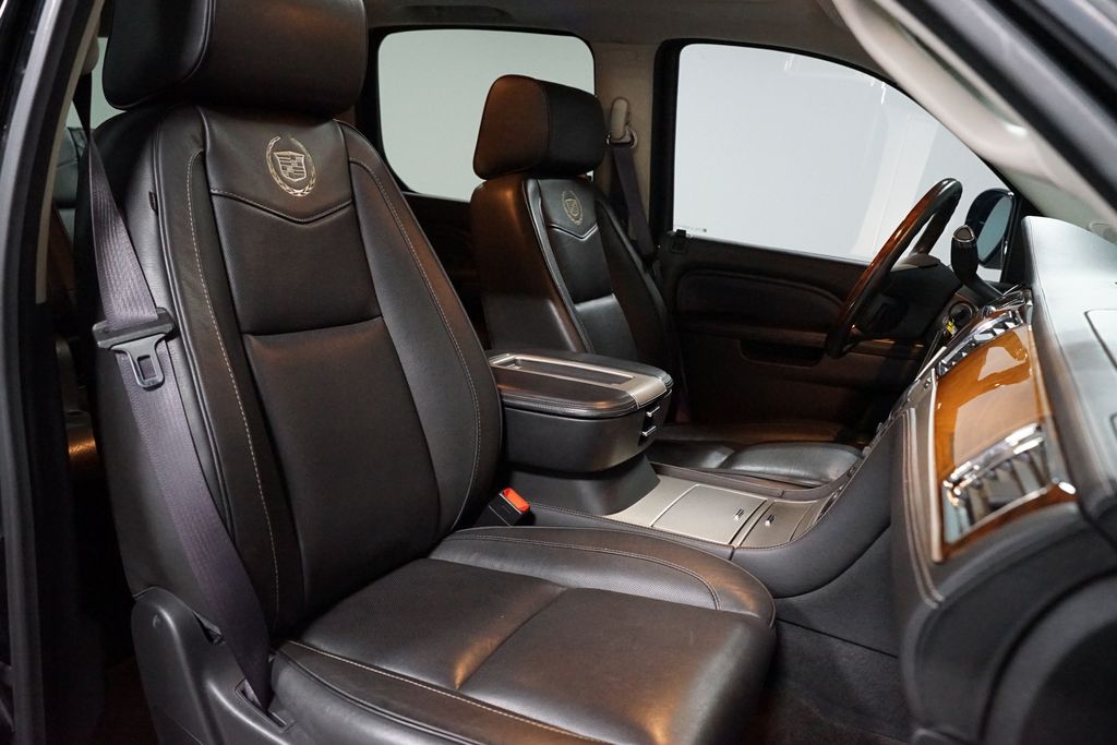 Thumbnail: 2013 Cadillac Escalade - 27