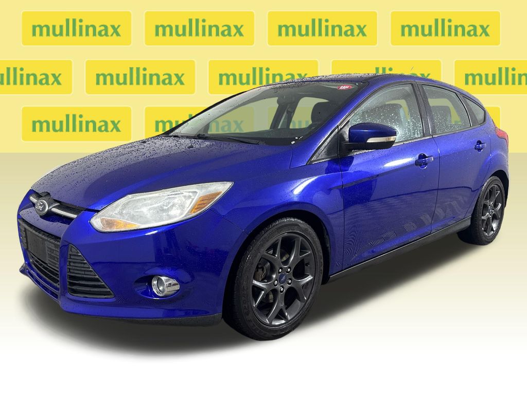 Used 2014 Blue Ford SE image 14