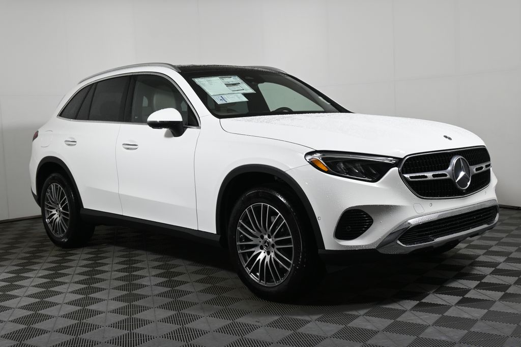 Thumbnail: 2026 Mercedes-Benz GLC - 8