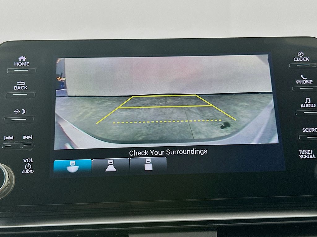 Used 2022 Silver Honda LX image 20