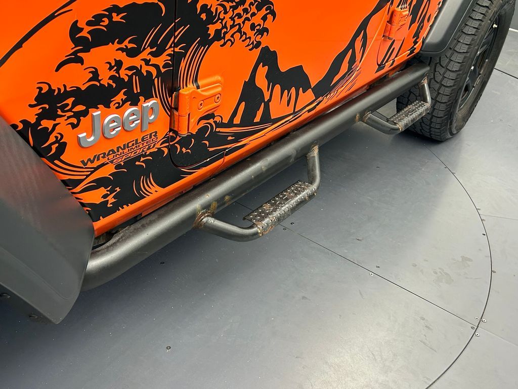 Used 2018 Punkn Metallic Clearcoat Jeep Unlimited Sport image 21