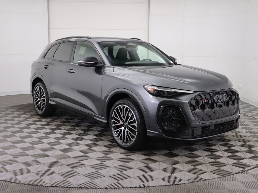 2025 Audi SQ5  3