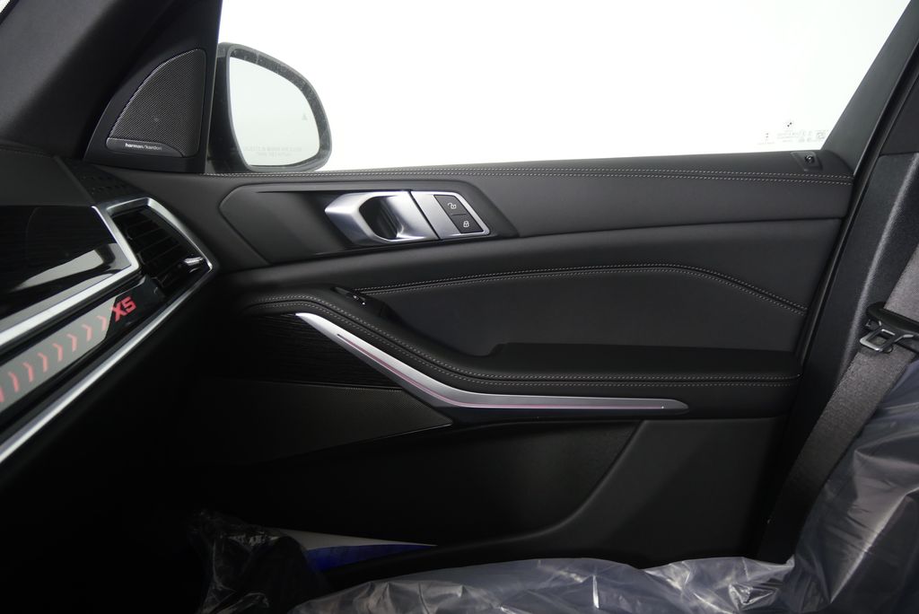 Thumbnail: 2026 BMW X5 - 24