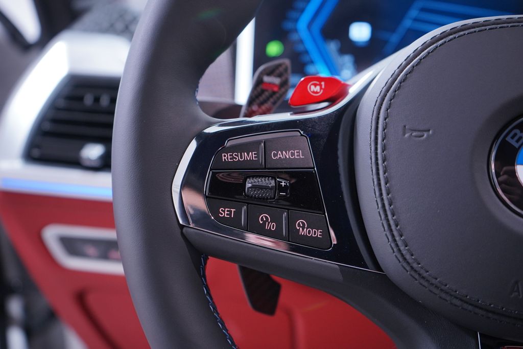 Thumbnail: 2026 BMW XM - 21