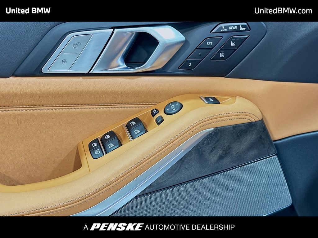 Thumbnail: 2027 BMW X7 - 3