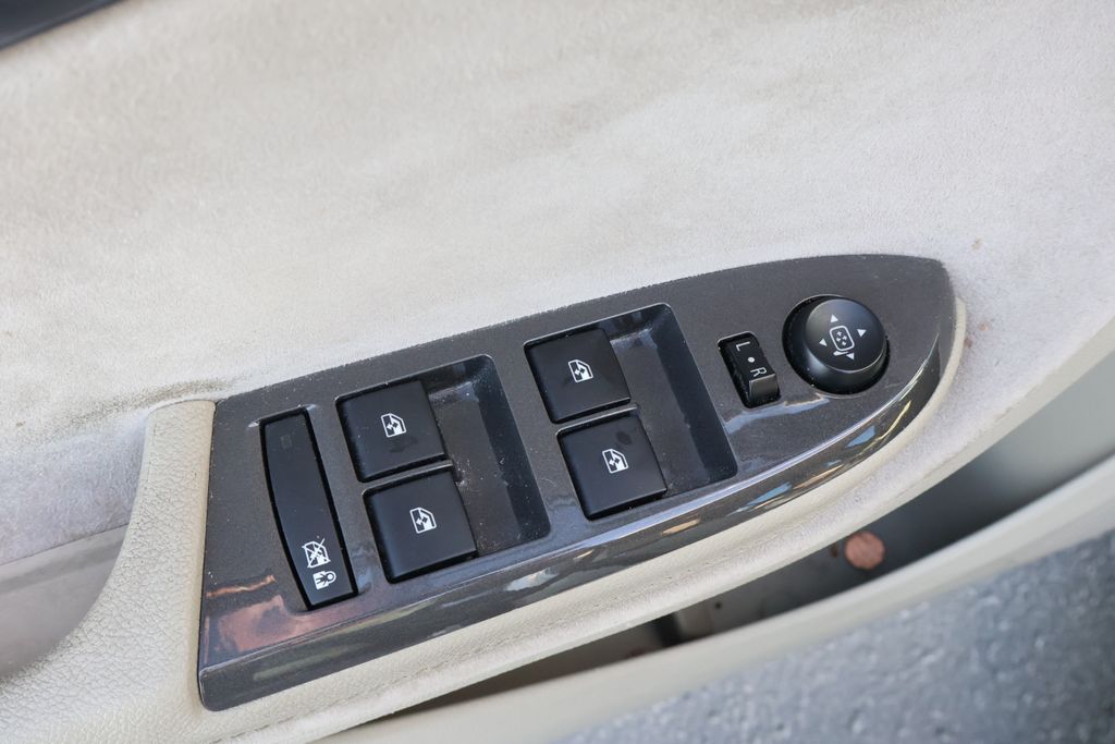 Thumbnail: 2014 Chevrolet Volt - 15