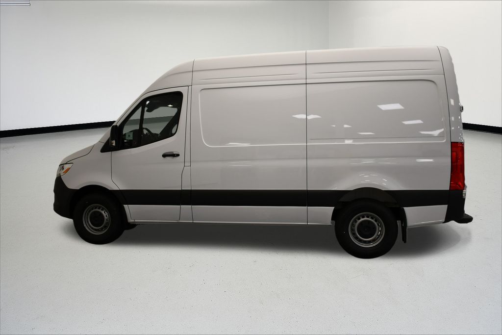 Thumbnail: 2026 Mercedes-Benz Sprinter - 6