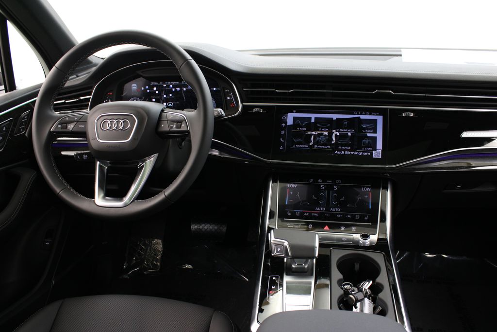 new 2025 Audi Q7 car, priced at $64,158