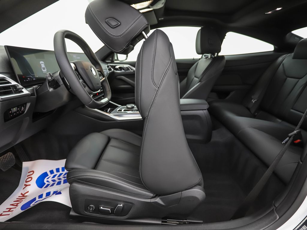 Thumbnail: 2026 BMW 4 Series - 21