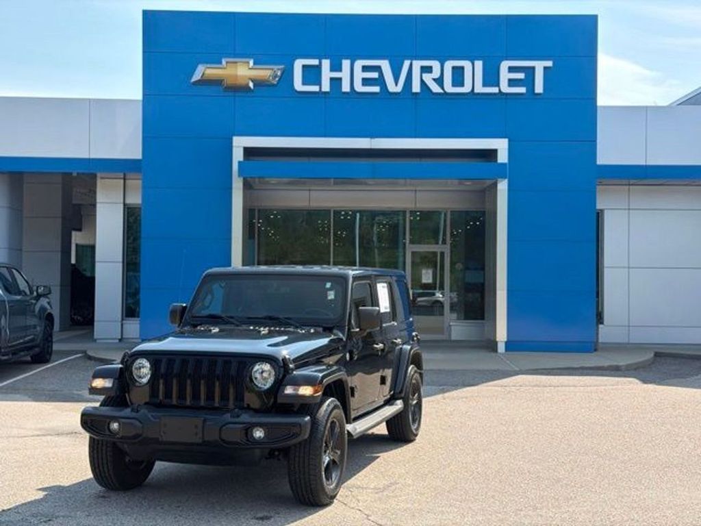 2020 Jeep Wrangler Unlimited Sahara Altitude 4WD