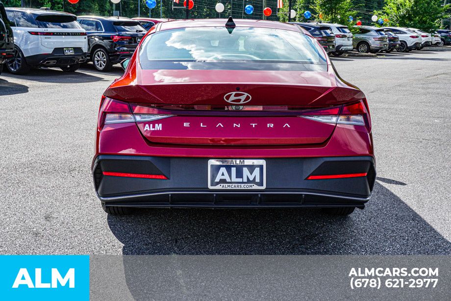 Used 2024 Red Hyundai SEL image 10