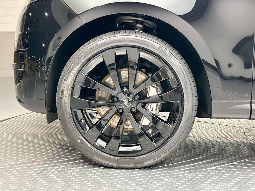 2025 Land Rover Range Rover Sport SE 4