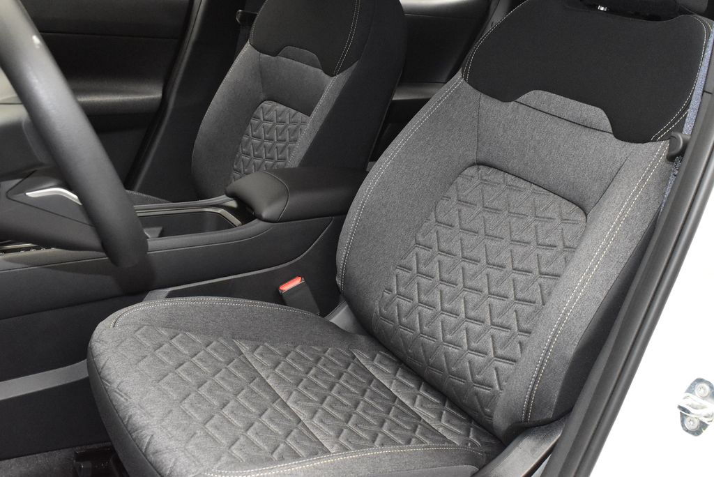 Thumbnail: 2026 Nissan Kicks - 14