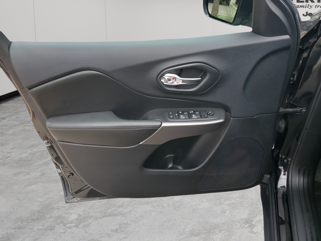 Used Car 2019 Jeep Cherokee  Latitude For Sale Under $12,000 In Austin, Texas