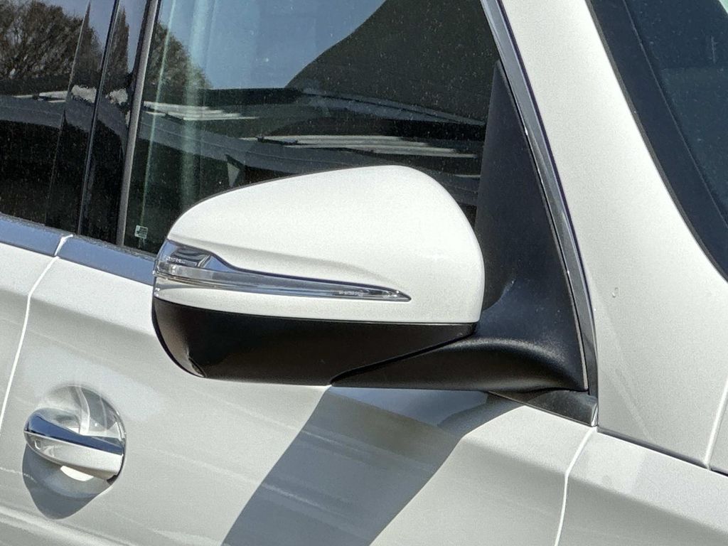 Thumbnail: 2025 Mercedes-Benz GLE - 6